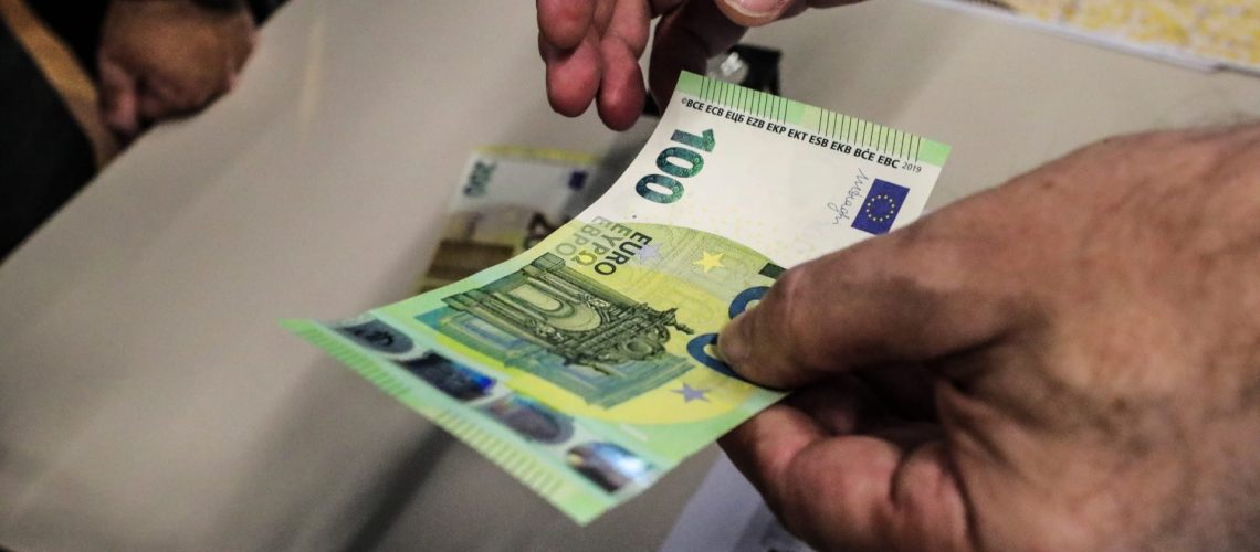 La demande de crédit par les particuliers augmente grâce au logement.