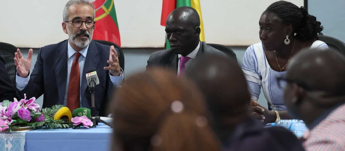 La diffusion du portugais en Guinée-Bissau exige un "effort" du Portugal.