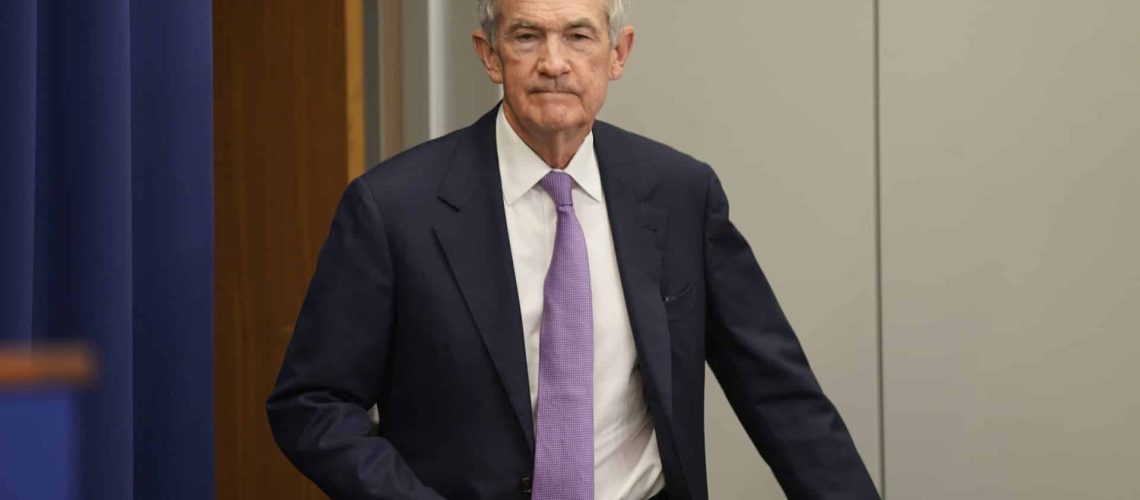 La Fed doit maintenir les taux d'intérêt même sous la pression de la Maison-Blanche.