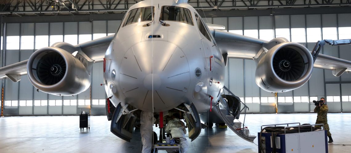 La Force aérienne a reçu aujourd'hui le troisième avion KC-390 livré par Embraer.