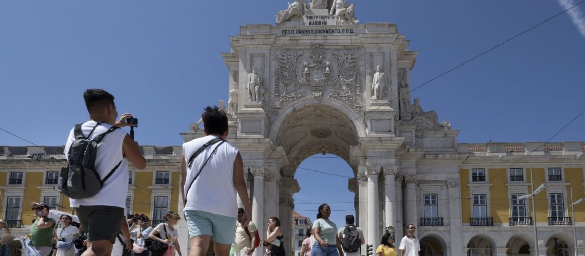 L'Assemblée municipale de Lisbonne recommande d'atténuer les "effets négatifs du tourisme".