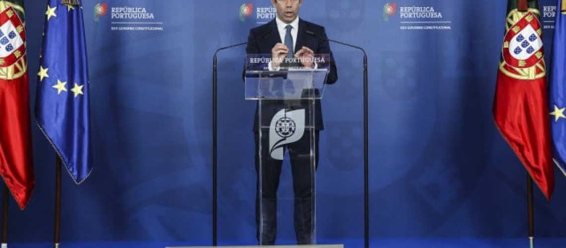 Le gouvernement approuve le Code de conduite de l'exécutif "en ligne avec le précédent".
