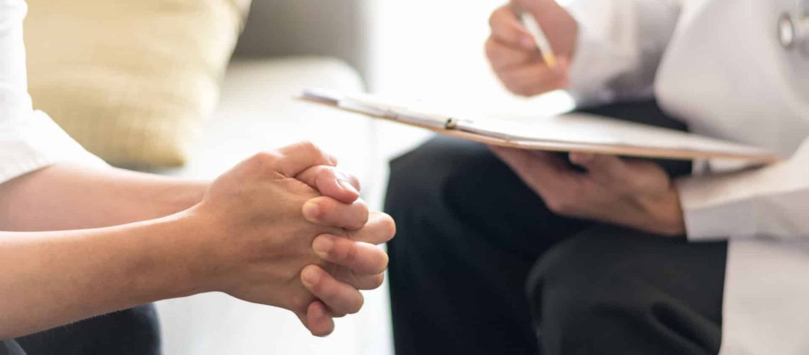 Le gouvernement autorise l'affectation de 830 psychologues aux équipes des écoles.