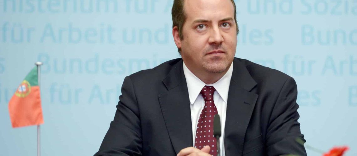Le gouvernement déclare que la date de prise de fonction de Santos Pereira dépend de l'AR.