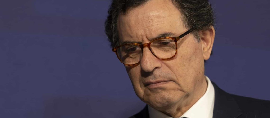 Le ministre appelle à un "effort patriotique" pour profiter des fonds communautaires.