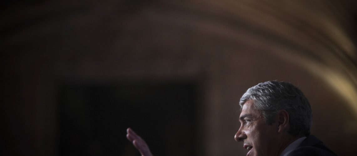 Le MP utilise des écoutes du chauffeur pour prouver un dîner entre Sócrates et Salgado.