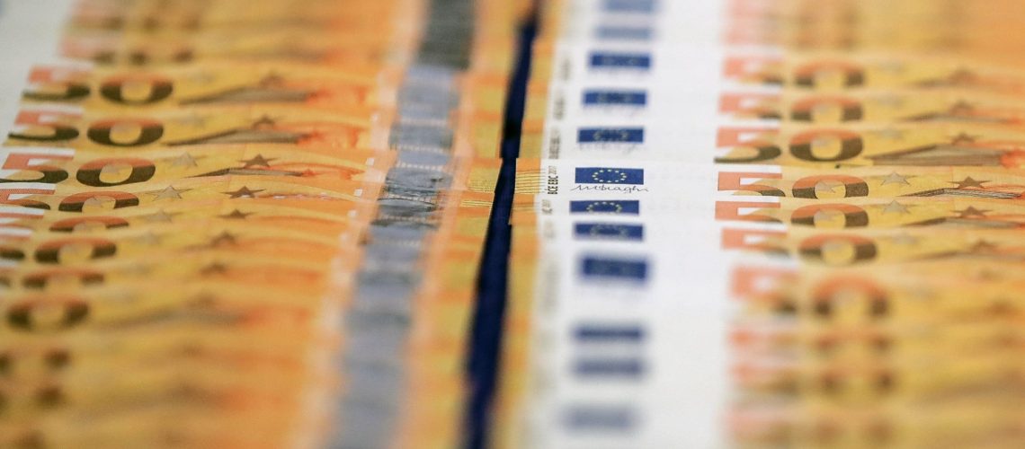 Le PIB augmente de 1,9 % en termes annuels et de 0,6 % en chaîne au 2e trimestre.