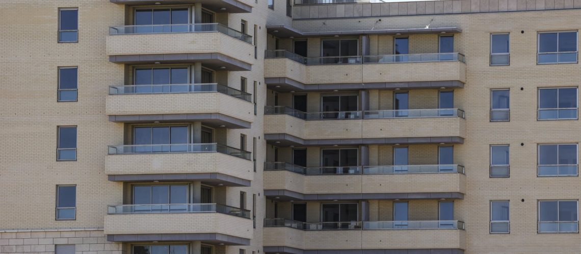 Le prix médian de l'habitation augmente de 10,3 % pour atteindre 1 777 euros/m2.