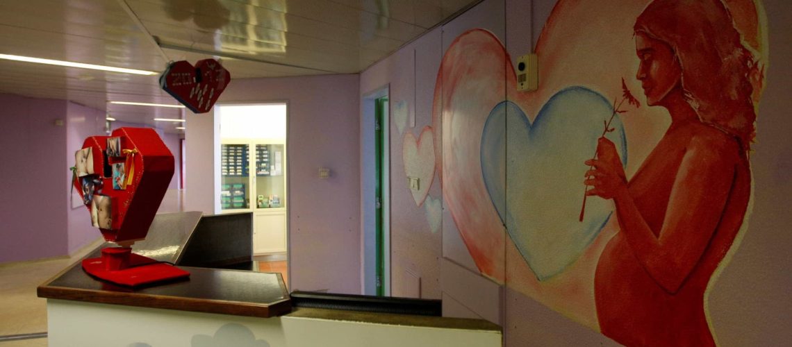 Le syndicat des médecins demande des mesures pour surmonter les défaillances dans les urgences obstétriques.