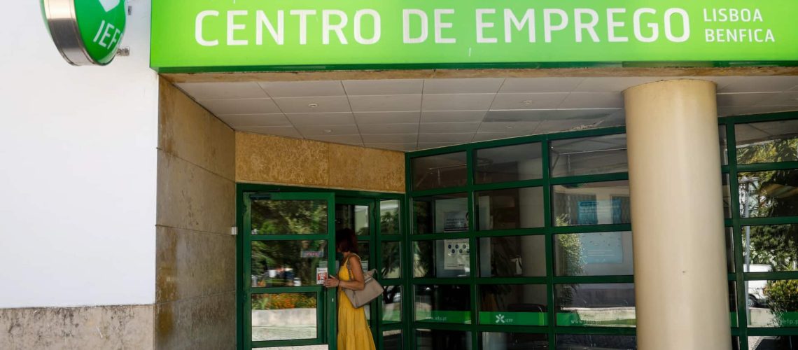 Le taux de chômage baisse à 6 % en juin.