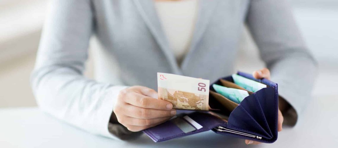Le taux d'épargne des ménages recule à 12,4 % au premier trimestre.