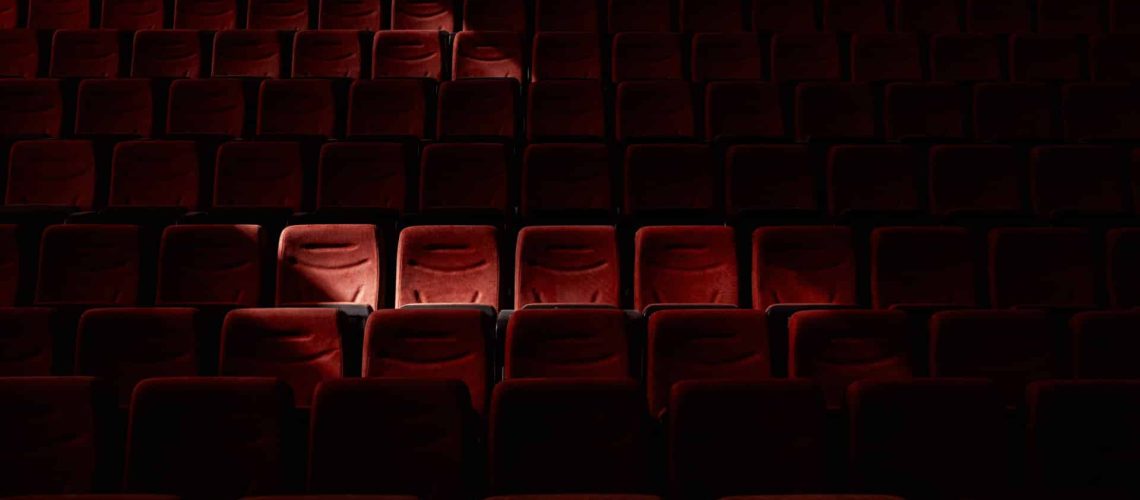 Le Teatro da Rainha célèbre 40 ans et présente 'La Nuit des Visiteurs'.
