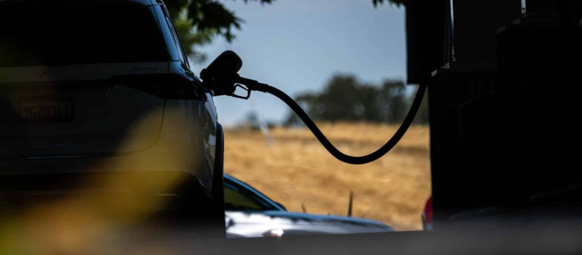 Les Angolais demandent au gouvernement de revenir sur l'augmentation des prix des carburants.