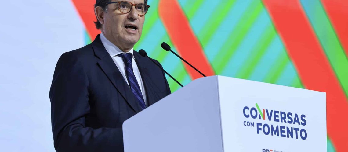 Les entreprises candidates aux fonds européens cessent de présenter un certificat de non-dette.