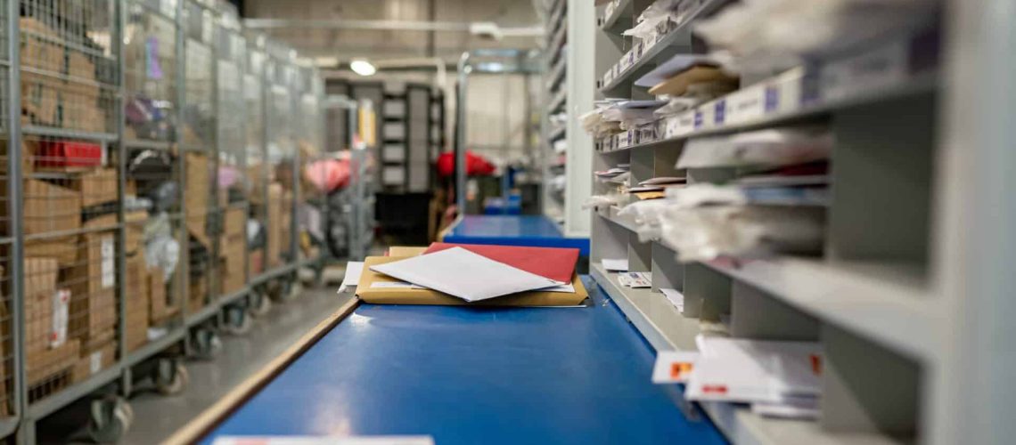 Les États-Unis mettent fin à l'exonération fiscale pour les petites commandes.