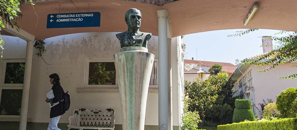 Les médecins de Bissaya Barreto remettent des dispenses de responsabilité.