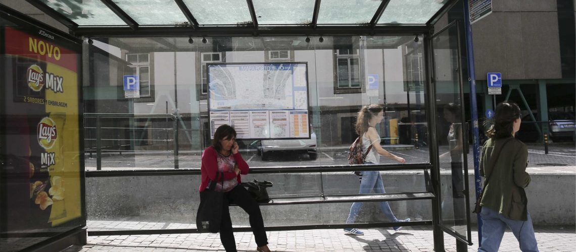 Les plaintes concernant les transports augmentent : "Les cafards montaient sur les jambes"
