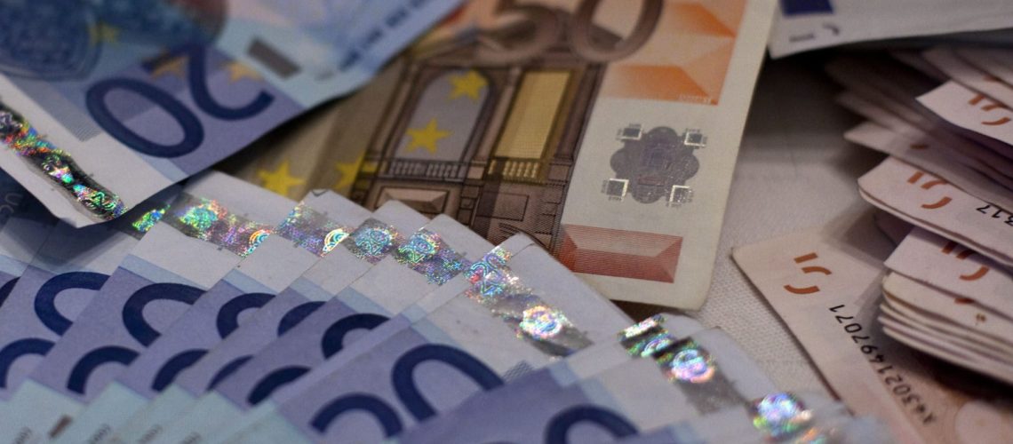 Les recettes fiscales augmentent de 16,3 % jusqu'en février pour atteindre 9 642 millions.