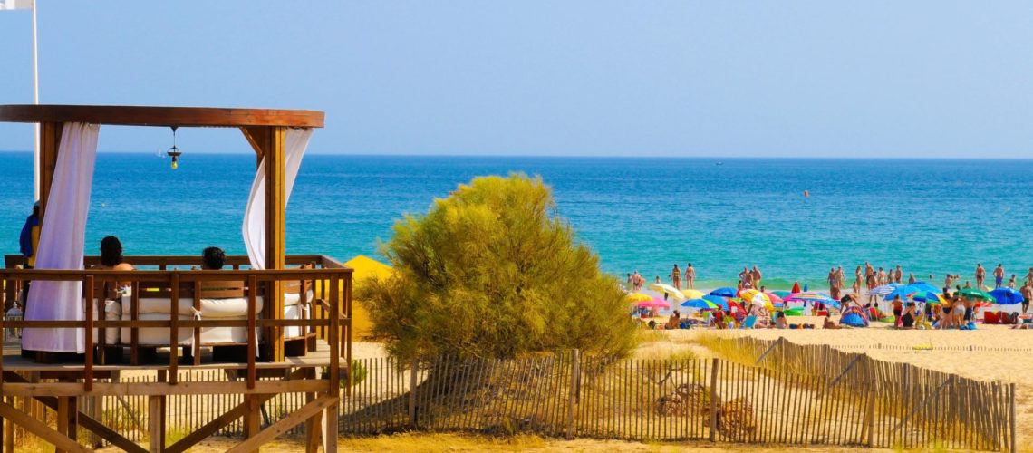 Levée de l'interdiction de baignade sur trois plages de l'Algarve.