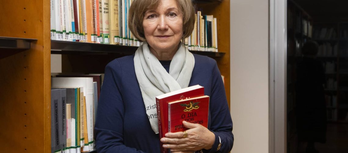 Lídia Jorge distinguée avec l'insigne de Commandeur des Arts et des Lettres en France