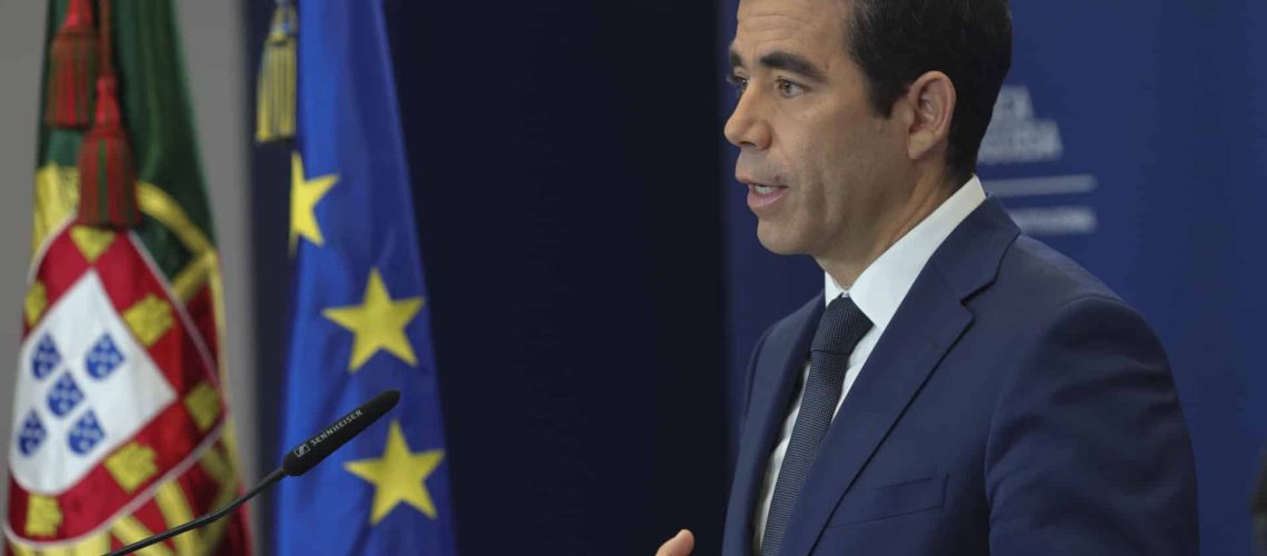 Loi sur les étrangers. Après le désaccord du TC, le gouvernement va "modifier les règles"