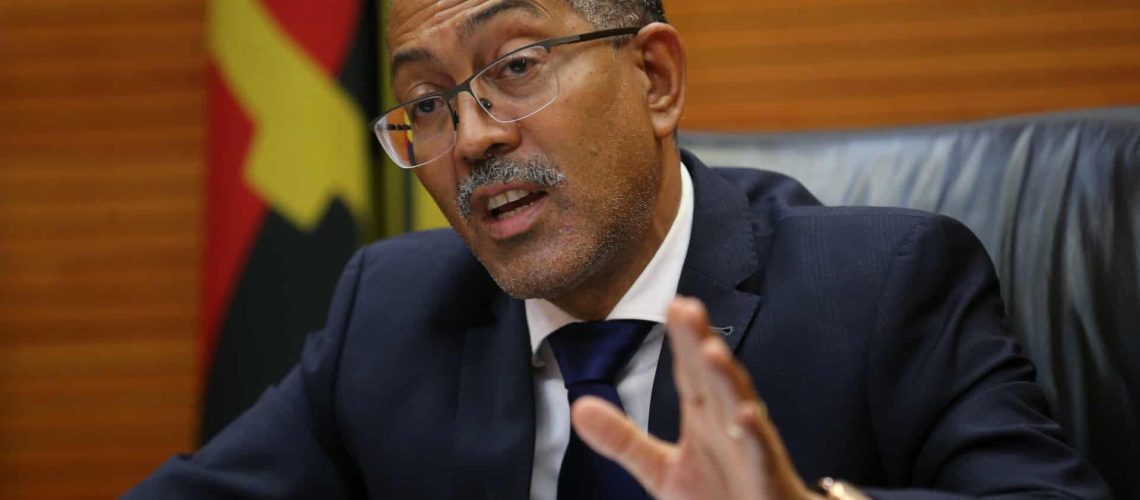 L'OPEP est un cartel, qu'on le veuille ou non. Elle vit de quotas imposés.