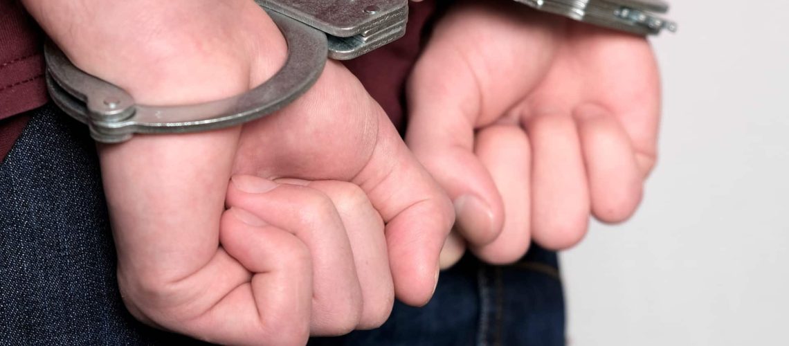 Loures. Des voleurs tirent sur une famille et braquent une arme sur la tête d'un enfant.