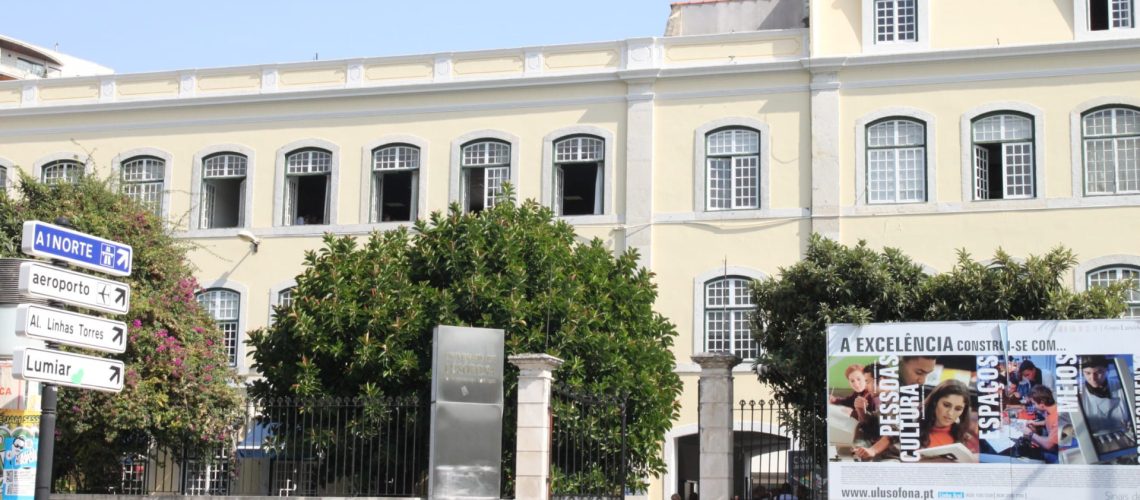 Lusófona et l'École Supérieure de Santé nient un taux d'abandon scolaire aussi élevé.