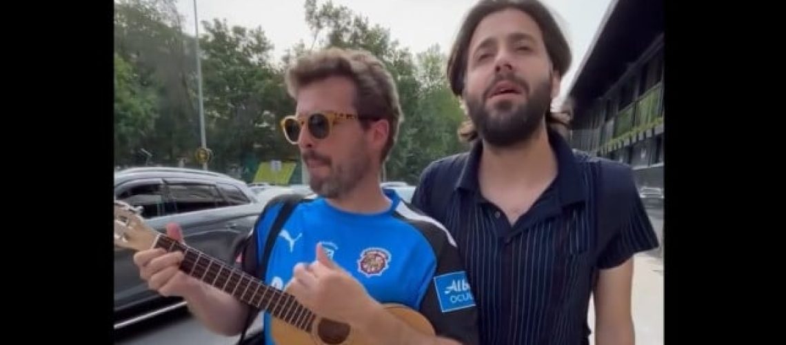 NAPA et Salvador Sobral unis dans 'Deslocado' et 'Amar Pelos Dois'. Voir