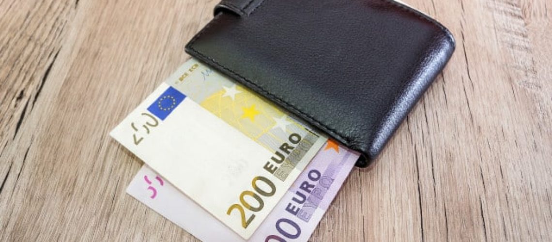 Ne couvre pas les dépenses de base ? Comment est-il et jusqu'où va le salaire minimum ?