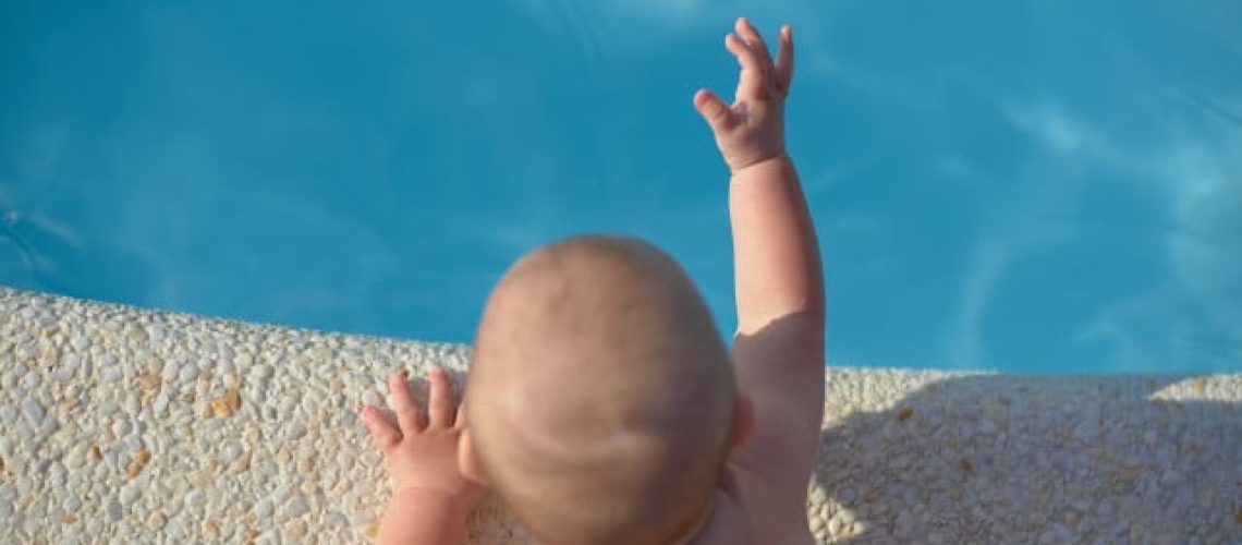 Noyades : Les décès, les enfants et comment prévenir (ici et à l'étranger)
