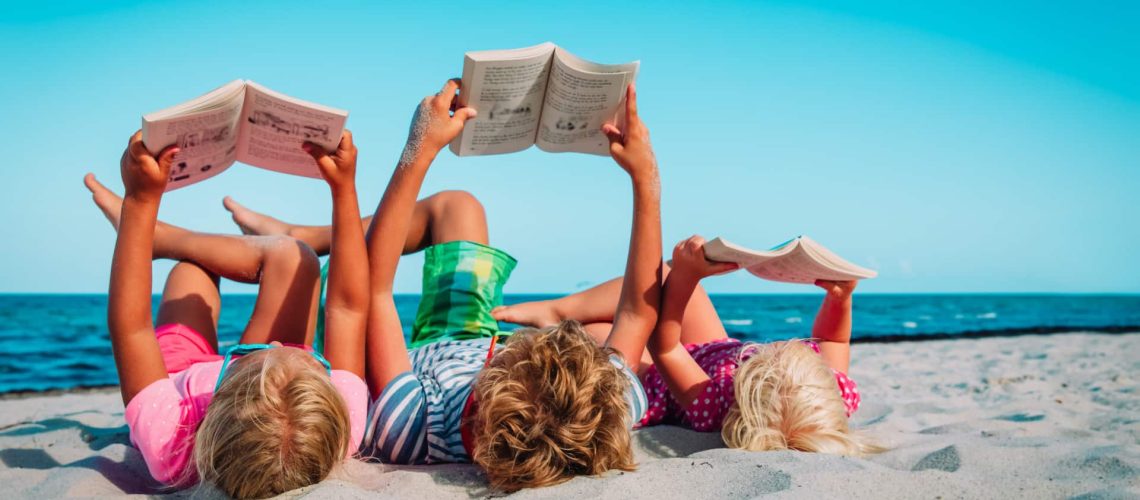 Olhaaa... le livre. 30 nouveautés pour les vacances des enfants et des jeunes.