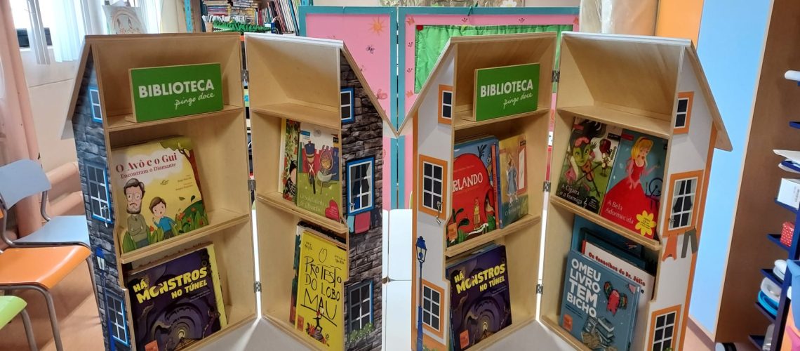 Pingo Doce fait don de bibliothèques avec des livres aux services pédiatriques.