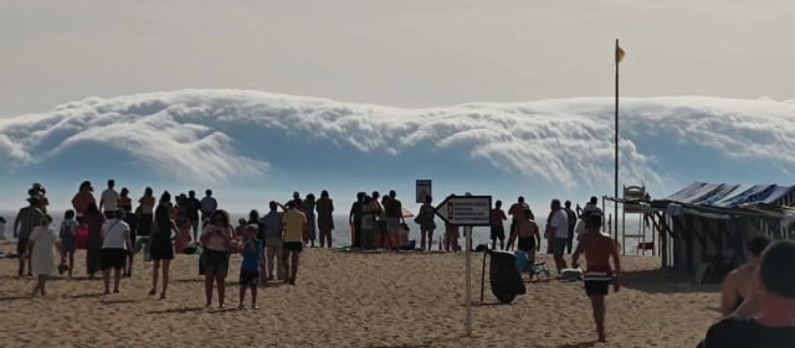 Quand se sont formés les nuages en rouleau "rares" ? On ne les voyait pas ici depuis 20 ans.