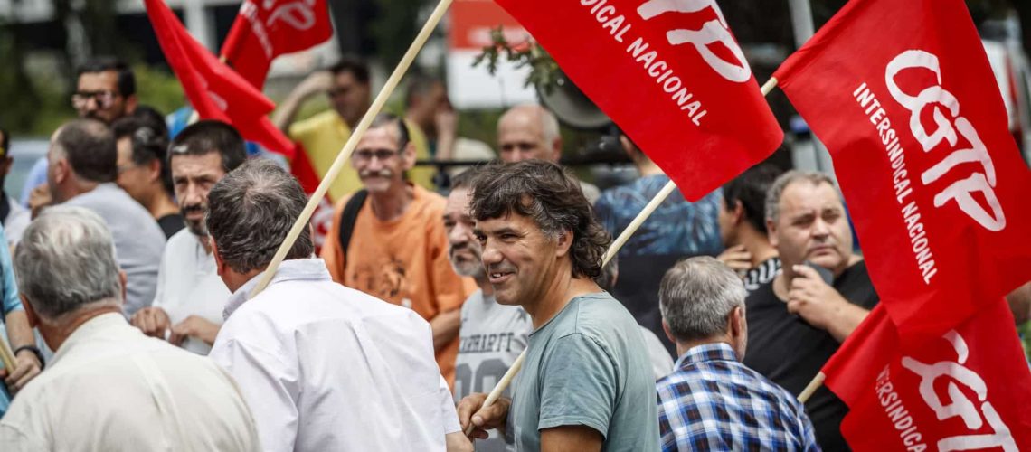 Réviser la loi du travail ? La CGTP défie les "présidenciables" de prendre position.