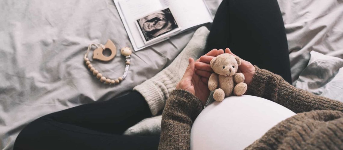Révocation du deuil gestationnel : Qui paie les absences ? Qui perd des droits ?