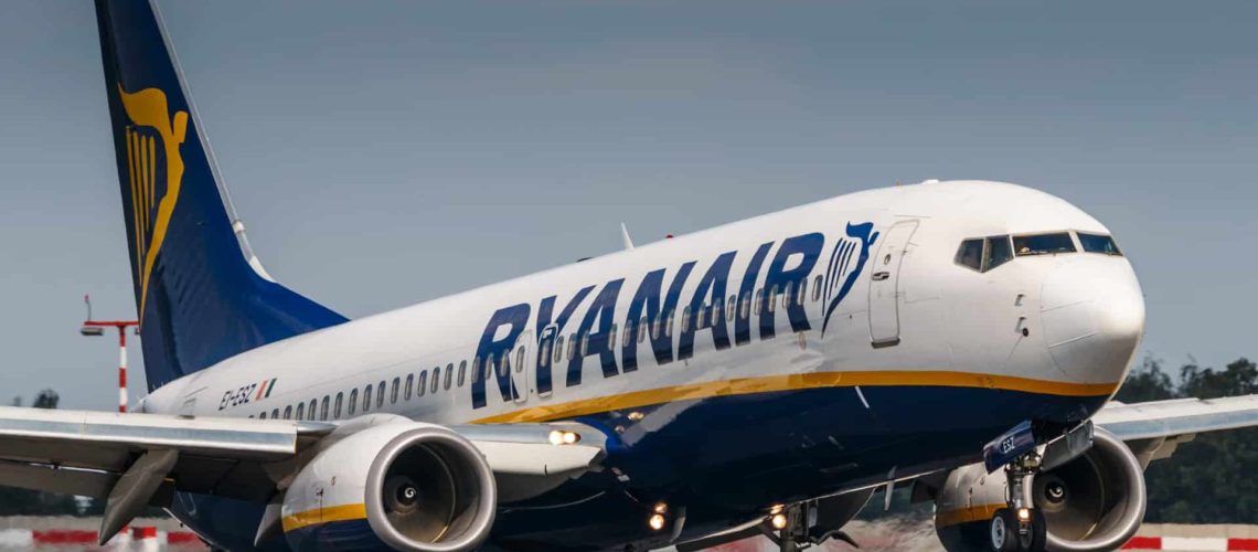Ryanair interrompt ses opérations dans trois aéroports français cet hiver.
