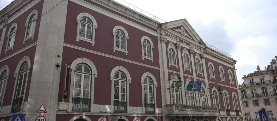 Sept pièces remplissent la saison 2025/2026 du Théâtre de la Trindade