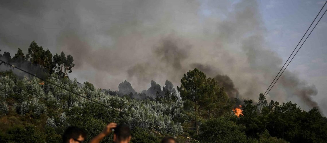 Trente incendies actifs ce matin. Trancoso et Moimenta da Beira en résolution.