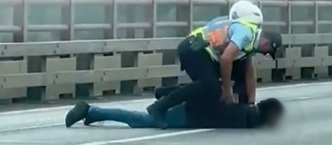 Trio arrêté lors d'une poursuite le 25 avril sera jugé pour vols.
