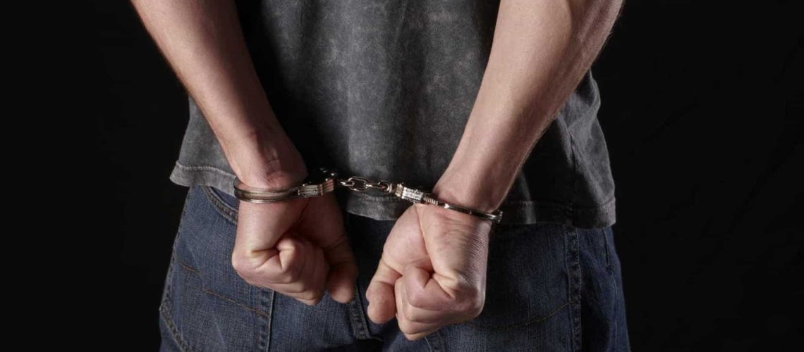 Trois personnes arrêtées à Lisbonne pour trafic de drogue. "Des milliers d'euros en billets"
