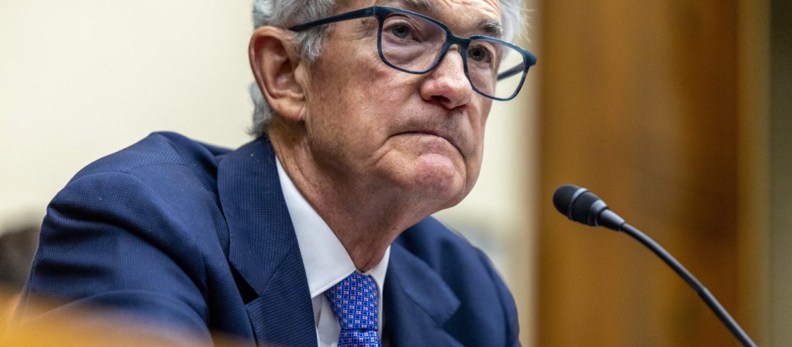 Trump a "trois ou quatre" candidats en tête pour succéder à Powell à la Fed.