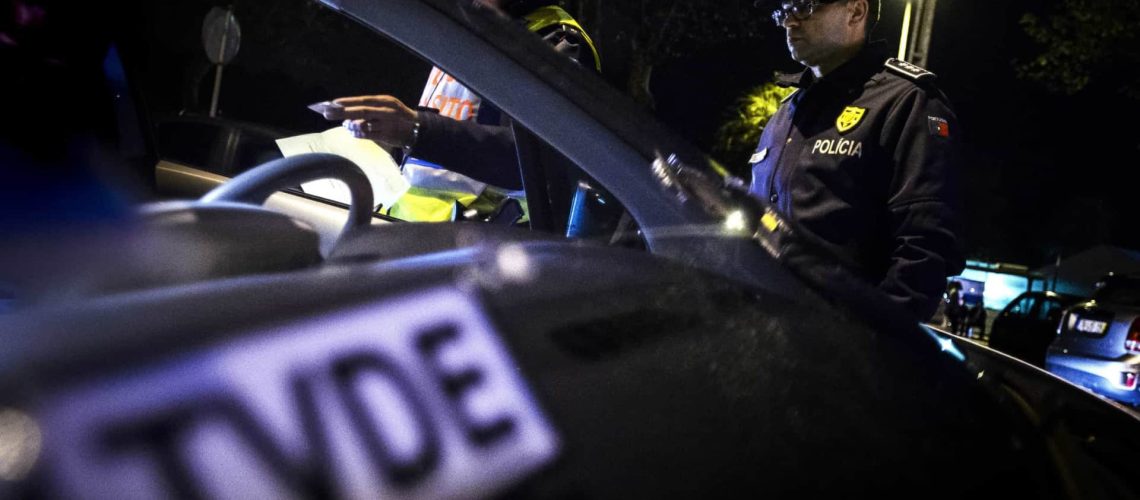 Une femme nord-américaine accuse un chauffeur de TVDE d'enlèvement à Lisbonne