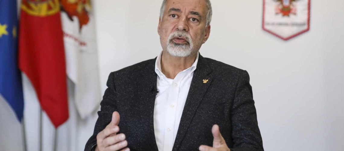 Urgence pré-hospitalière ? "Disponibles pour aider à répondre"