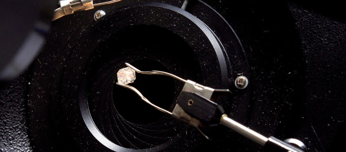 Vente aux enchères de diamants en Angola rapporte 13,1 millions d'euros