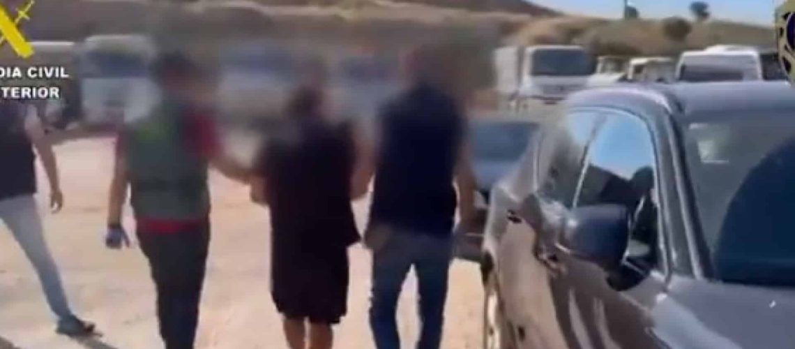 Vidéo. Les réseaux sociaux préparent "un fugitif dangereux" attrapé au Portugal.