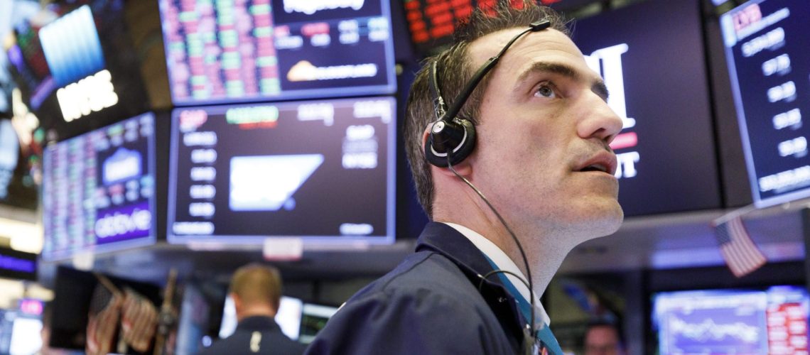 Wall Street trompe avec des données sur l'inflation et l'époque des résultats